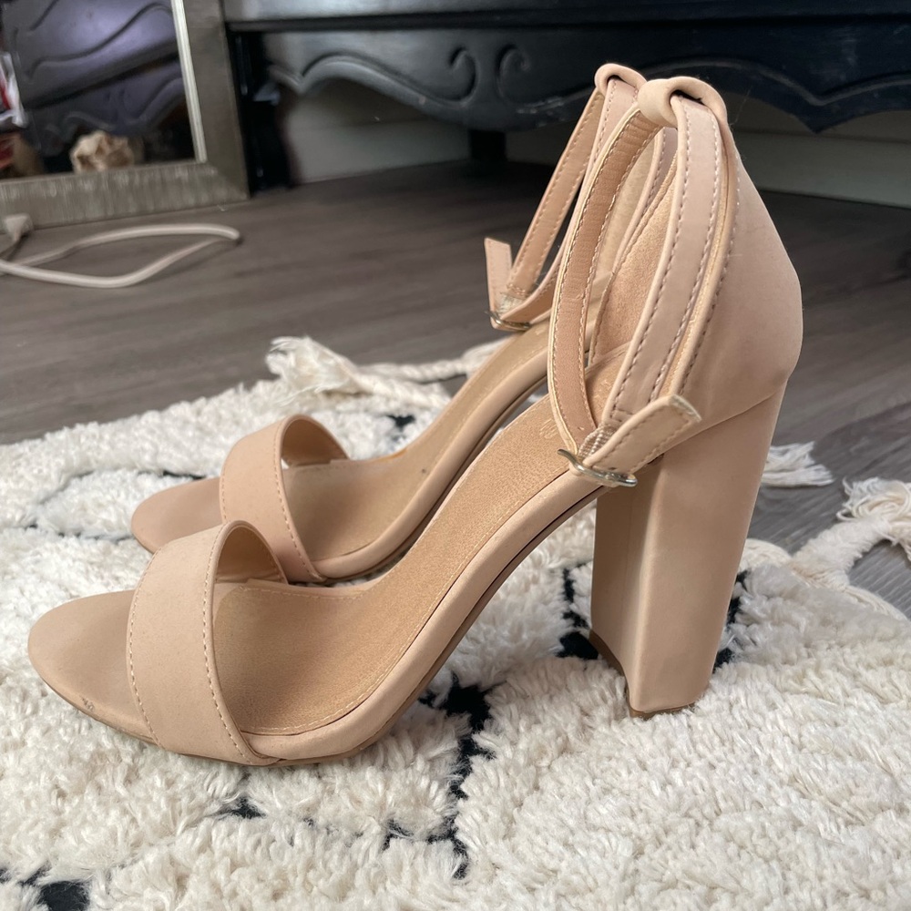 Heels - Picture 2 of 2